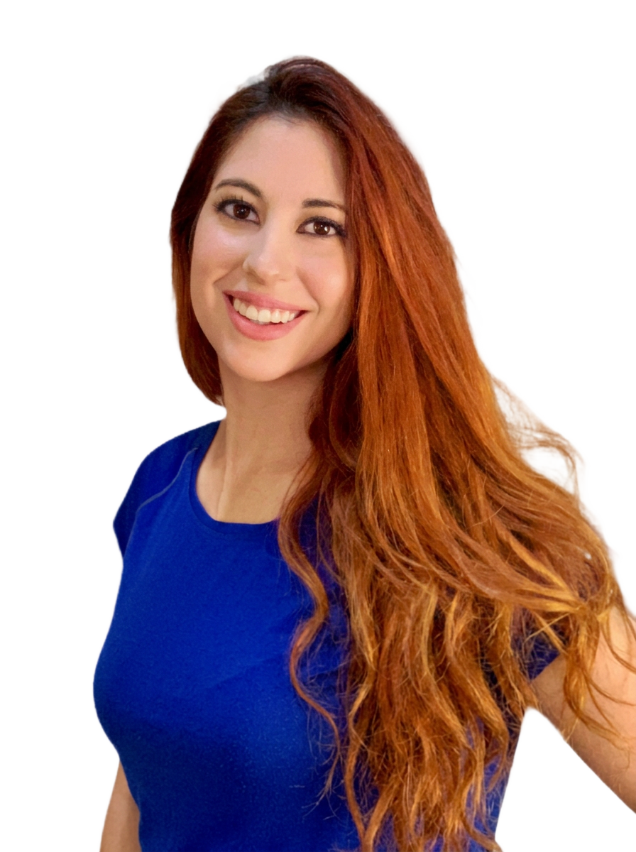 Susana, founder of Spanish the Fun Way Academy, waving hello